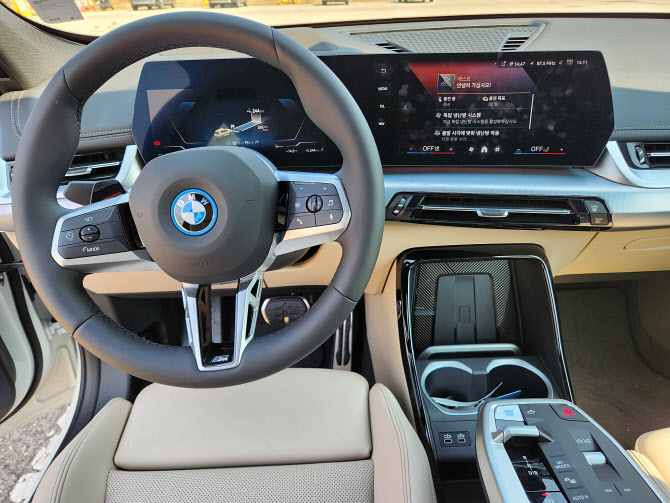 장점만 쏙쏙…BMW iX1이 주는 전동화 만족감[타봤어요]
