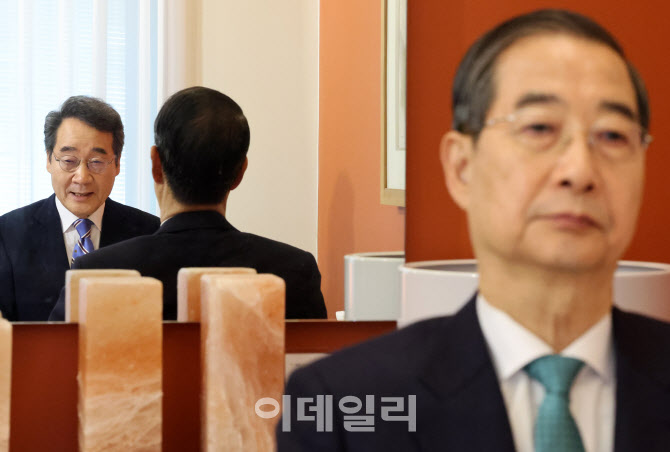 [포토]회동하는 한덕수-이낙연