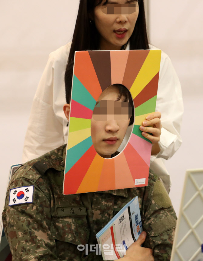 [포토] 장병들의 채용 컨설팅
