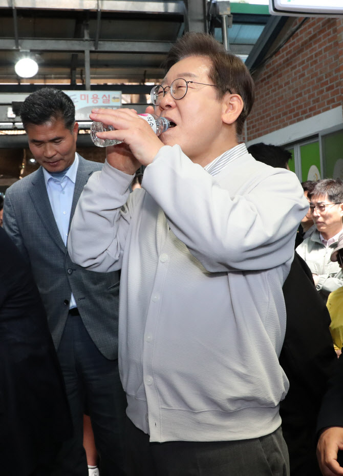 [속보]이재명, 파기환송심 공판 연기에 "헌법정신에 따른 합당한 결정"