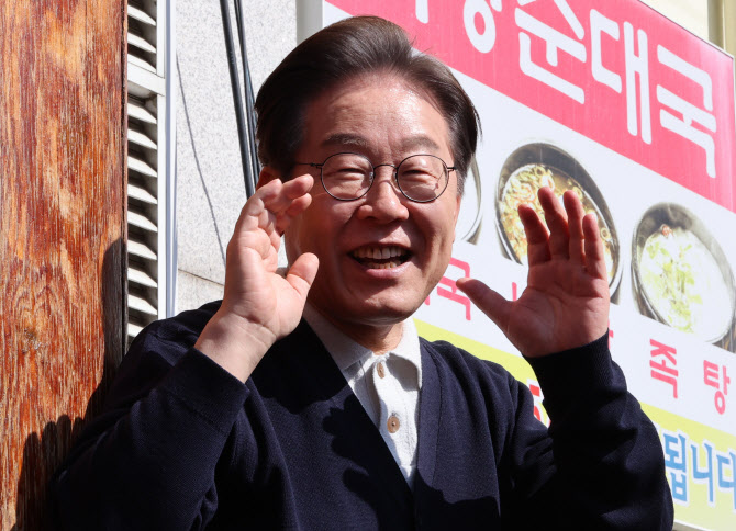 [속보]이재명 대장동 재판도 대선 뒤로…6월24일 기일 변경
