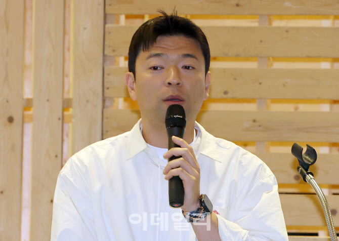 [포토]강연하는 정환희 와디즈 액티비티팀 PD