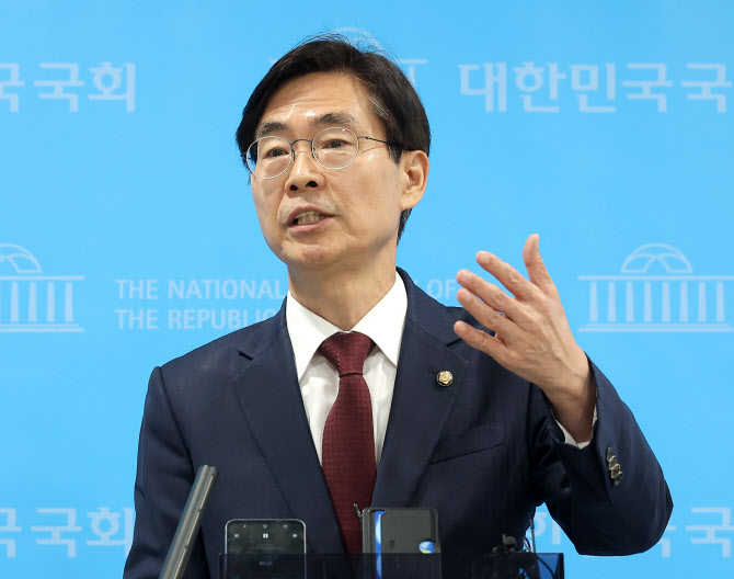 '국힘 최다선' 조경태, '후보 교체' 지도부·한덕수 사퇴 요구