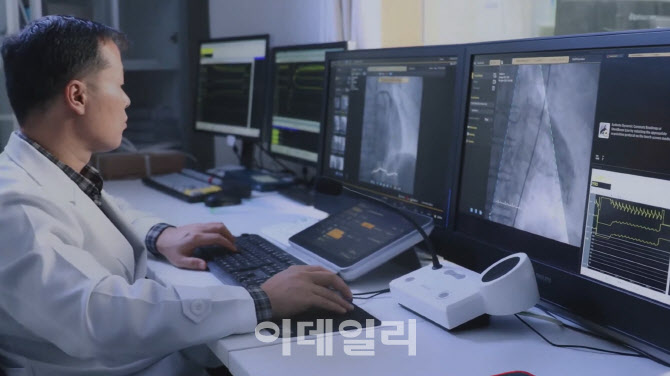 웹툰 ‘A.I.닥터’ 현실로...경기도의료원 ‘AI 진단보조시스템’ 도입