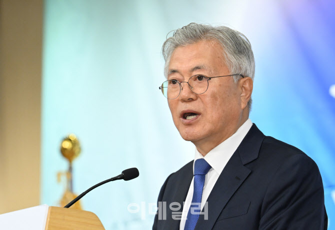 文측 "檢, 법에 없는 변태적 병합 요청"…의견서 제출