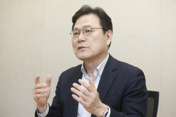 "약달러 원하는 트럼프…한·일 각개격파식 환율 압박 나설 수도"