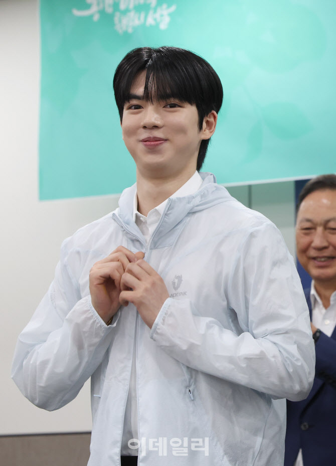 [포토]서울시, 지자체 첫 피겨팀 창단… 1호 선수 입단 선수는 차준환
