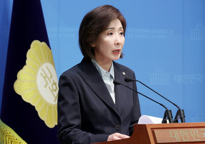 나경원 “이재명 독재 야욕으로 법치주의·삼권분립 붕괴 우려“