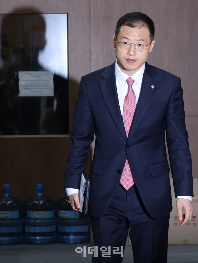 [포토]'이재명 지지 선언 나서는 김상욱'