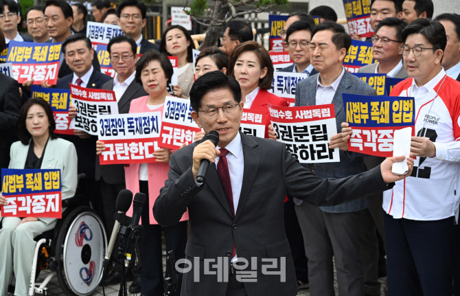 [포토]발언하는 김문수 국민의힘 대선후보