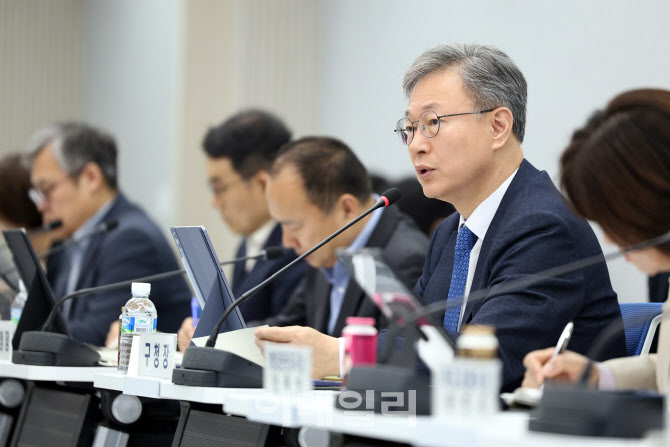 [포토] 장인홍 구로구청장, '민생경제 회복 규제개혁 추진'