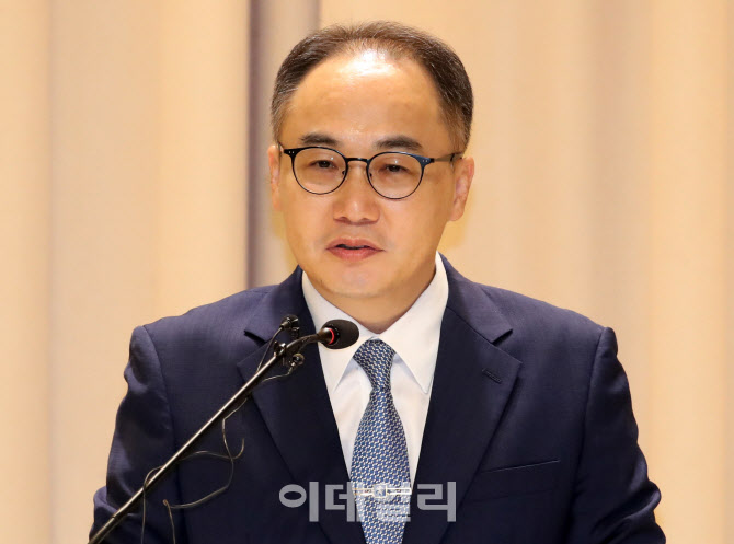 이원석 前검찰총장 "사법제도 왜곡시 국민 희생"