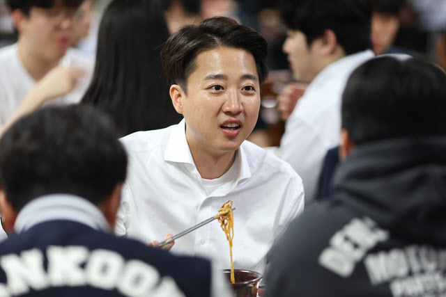 “40세 대안이 74세 김문수인가” 이준석 “합리적 판단할 때”