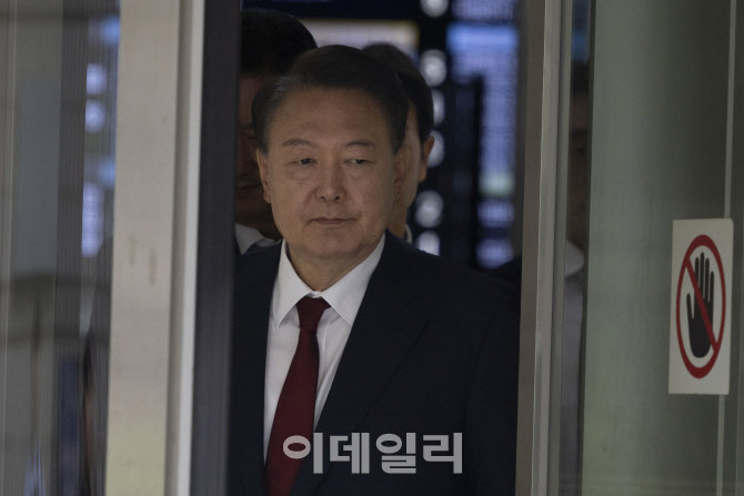 [포토] 오전 재판 마친 윤석열 전 대통령