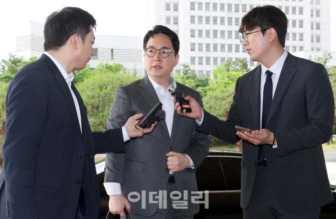 [포토]취재진 질의에 답하는 심우정 검찰총장