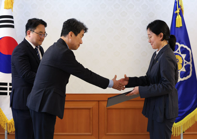 해외특허에 규제혁신 주도…정부, 적극행정 유공자 포상
