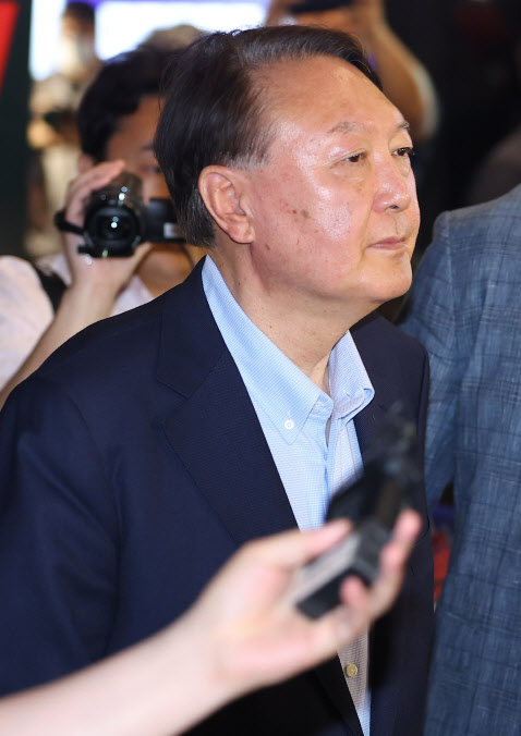 [속보]"정치인 체포"…홍장원 보도 나온 날, 비화폰 서버 삭제