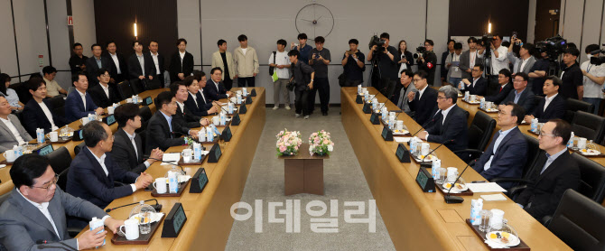 [포토]김문수 국민의힘 후보, 평택 삼성전자 방문