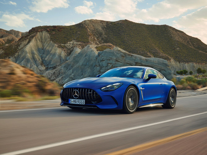 벤츠코리아, 10년 만에 돌아온 고성능 쿠페 '더 뉴 AMG GT 55' 출시
