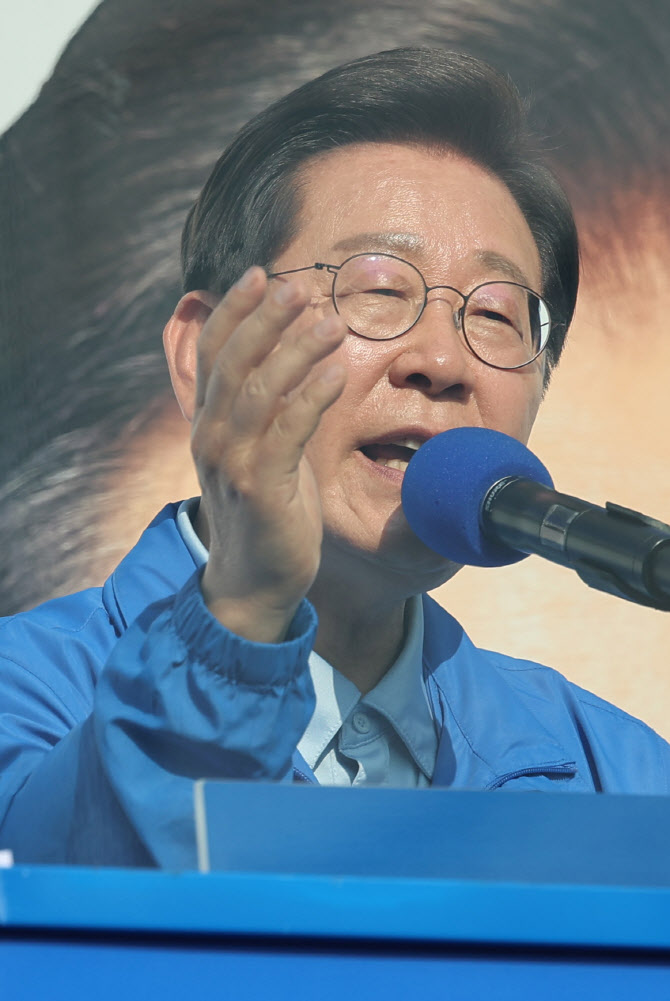 이재명, 한국전 참전용사 찰스 랭글 전 美의원 별세에 “깊은 슬픔과 애도”