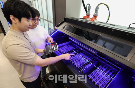 “경제성+친환경 다잡는다” LGU+, 평촌2센터에 액체냉각 기술 테스트