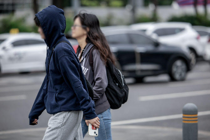 "감기 조심하세요"…전국 큰 일교차, 낮 최고 29도 [내일날씨]