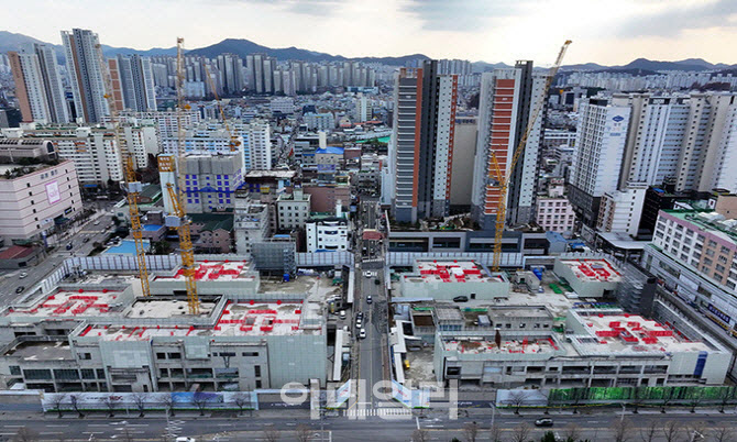 法 '광주 화정 아파트 붕괴' HDC현산 영업정지 '일시중단'