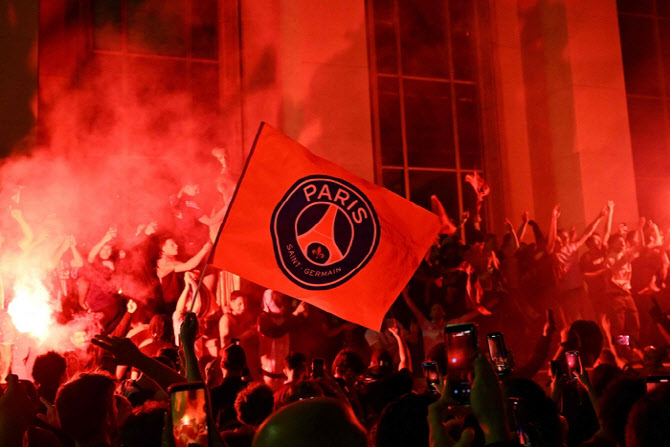 ‘UCL 우승 자축 난동'…파리서 300여명 체포