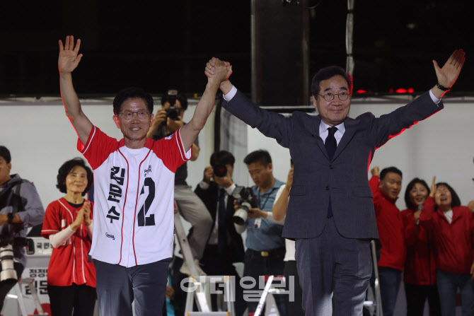 [포토]손 맞잡은 김문수 대선 후보-이낙연 전 국무총리