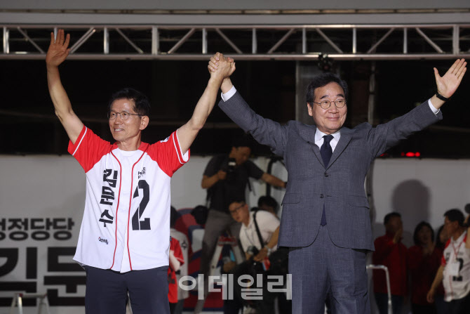 [포토]이낙연 전 국무총리, 김문수 대선 후보 지지 유세