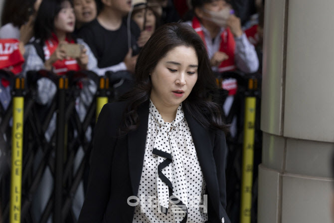 ‘尹변호인’ 김계리, 이재명에 “빚 잔치 말고 나라 생각해주길”