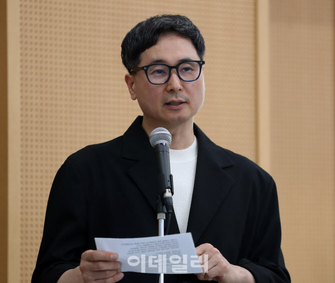 [포토] 김종덕 예술감독, '파이브 바이브' 시연회