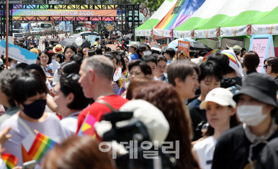 퀴어 축제에 서초 집회까지…서울 도심 교통체증 예상