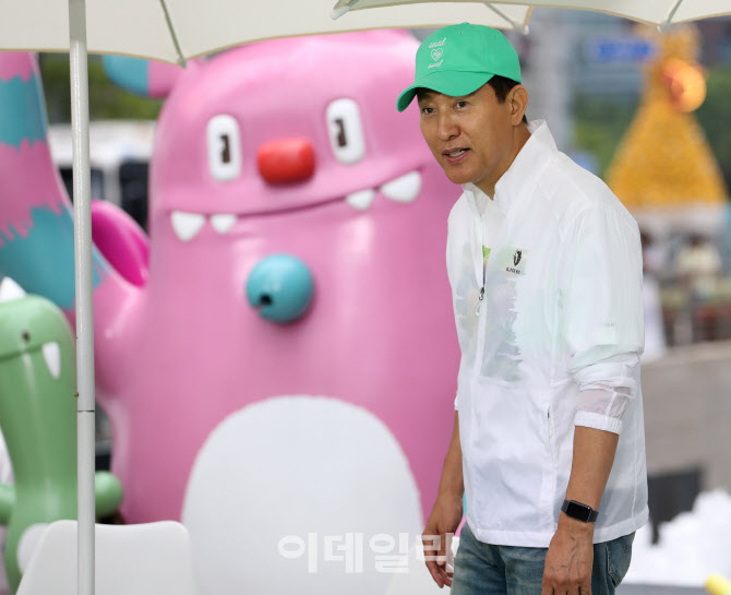 [포토] 청계천 찾은 오세훈 서울시장