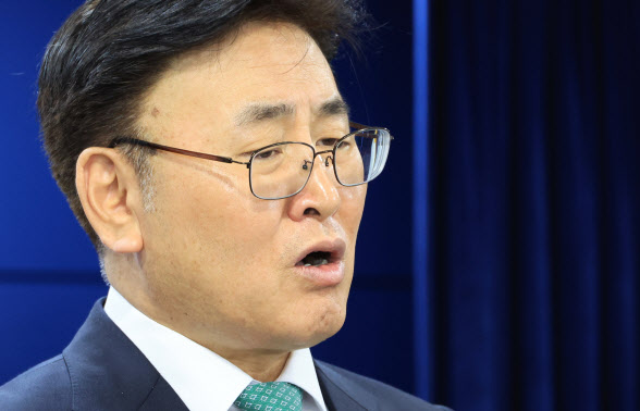 유상임 “SKT 관련 4개로펌 자문…고의과실, 기술적정성 등 살핀다”