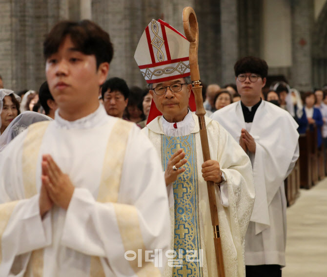 [포토] 이용훈 주교, 교황 선출 감사 미사 집전