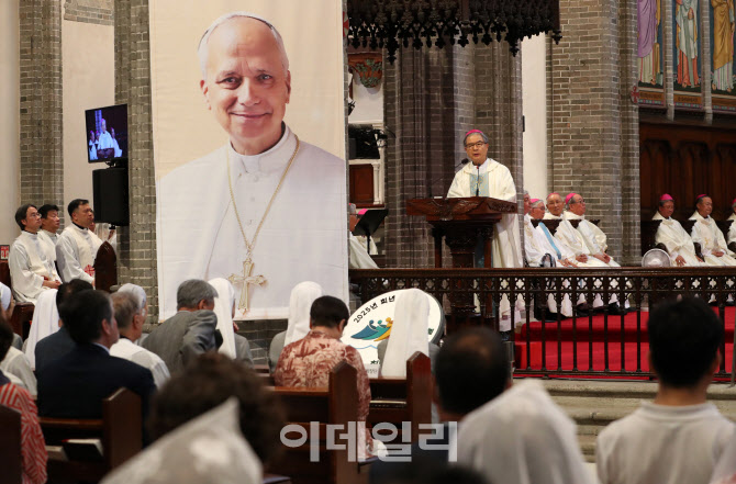 [포토] 명동성당, 레오14세 교황 선출 감사 미사