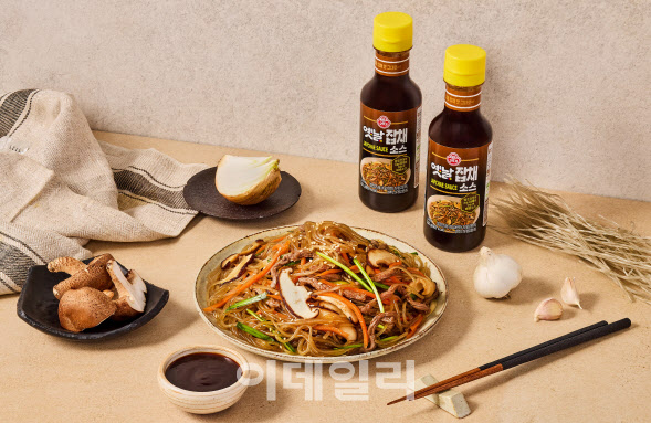 오뚜기, 감칠맛 담은 비법소스 ‘옛날잡채소스’ 출시