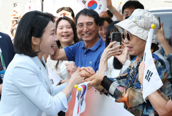 김혜경 여사 "한국인이 자랑스럽다"…본격 '내조외교' 데뷔