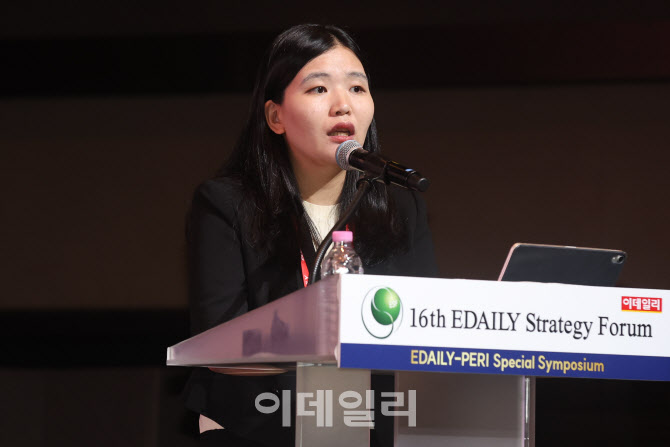 "완벽해야만 부모다?…육아포비아 막을 심의위 만들자"[ESF2025]