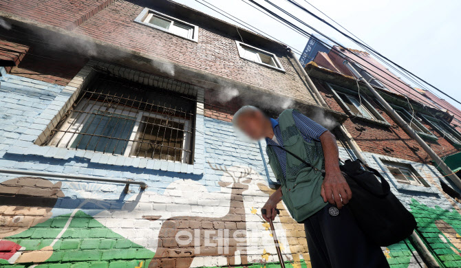[포토] 영등포쪽방촌 쿨링포그 가동