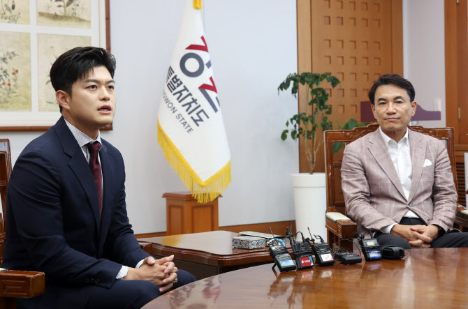 ‘멈춰선 국민의힘 쇄신’…김용태·송언석 샅바싸움에 공전만 거듭