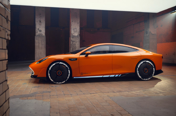 `차원이 다른 퍼포먼스`…초고성능 콘셉트카 `AMG GT XX` 공개
