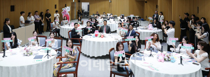 [포토]2025 서울뷰티위크, 뷰티인들의 축제