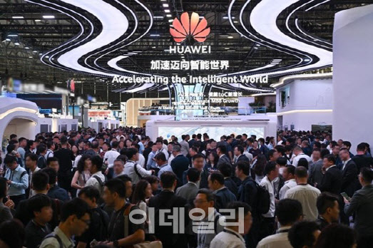 화웨이, MWC 상하이서 5G-A·AI 기술 공개