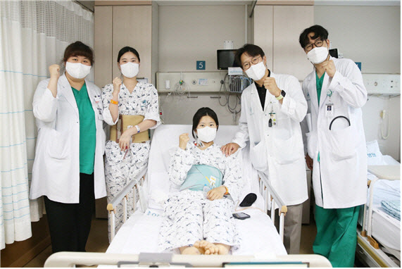 신장 7배 커진 다낭성 신증후군 환자 로봇 신장이식 성공