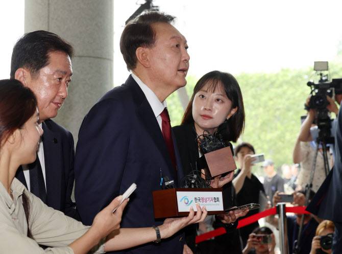 尹, 출석날짜 변경 요청에…내란특검 "납득할만한 사유여야"