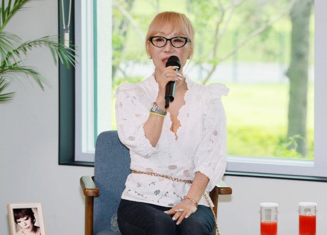 [포토] 문화예술계 수상자 간담회, 발언하는 조수미 성악가