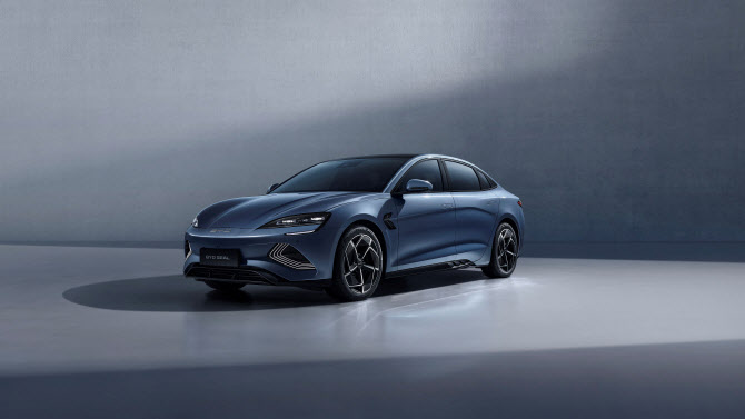 BYD, 중형 전기 세단 '씰 AWD' 판매가 4690만원 확정