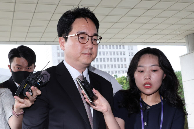 검찰개혁 직격 심우정 "각계각층 의견 듣고 신중히 논의해야"